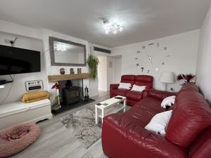 Lounge- click for photo gallery